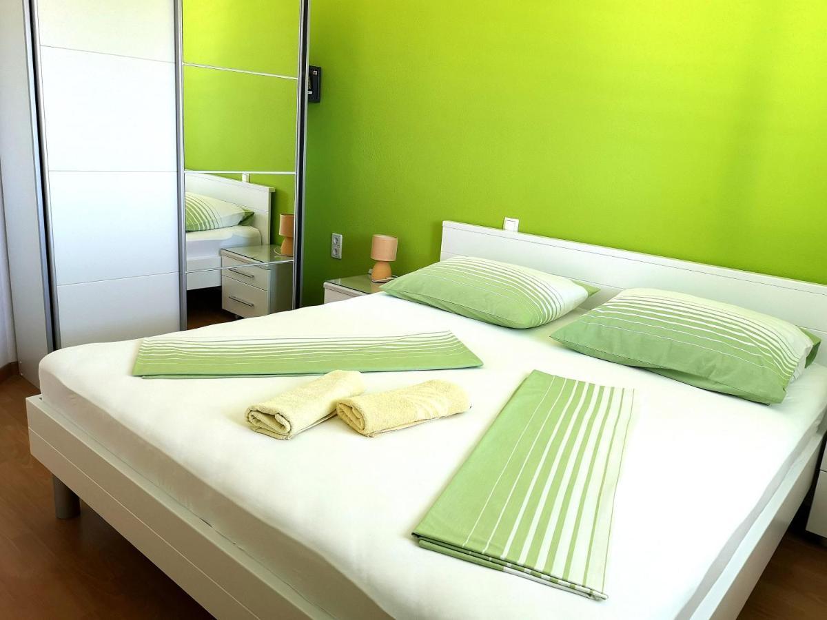 Apartment Vucic Makarska Esterno foto