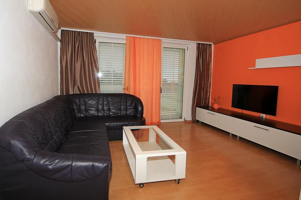 Apartment Vucic Makarska Esterno foto