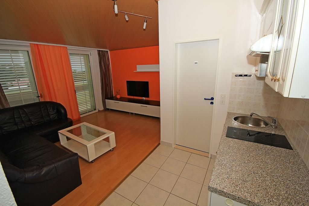 Apartment Vucic Makarska Esterno foto
