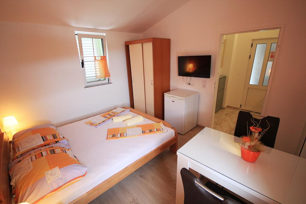 Apartment Vucic Makarska Esterno foto
