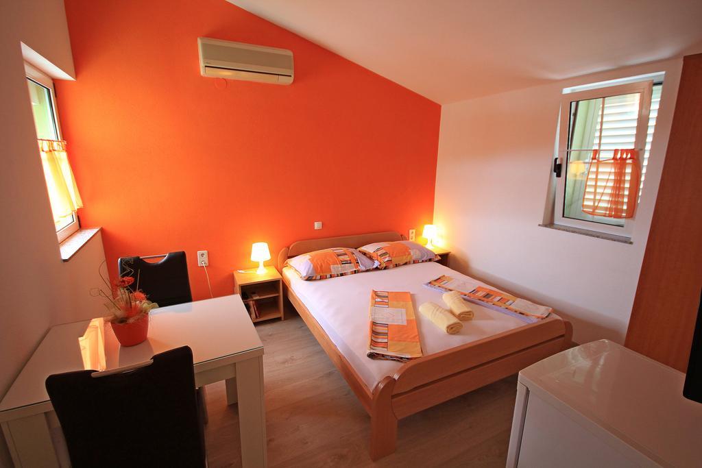 Apartment Vucic Makarska Esterno foto