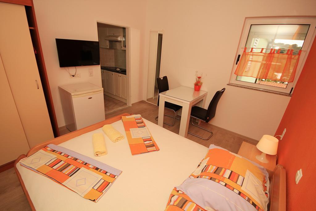 Apartment Vucic Makarska Esterno foto